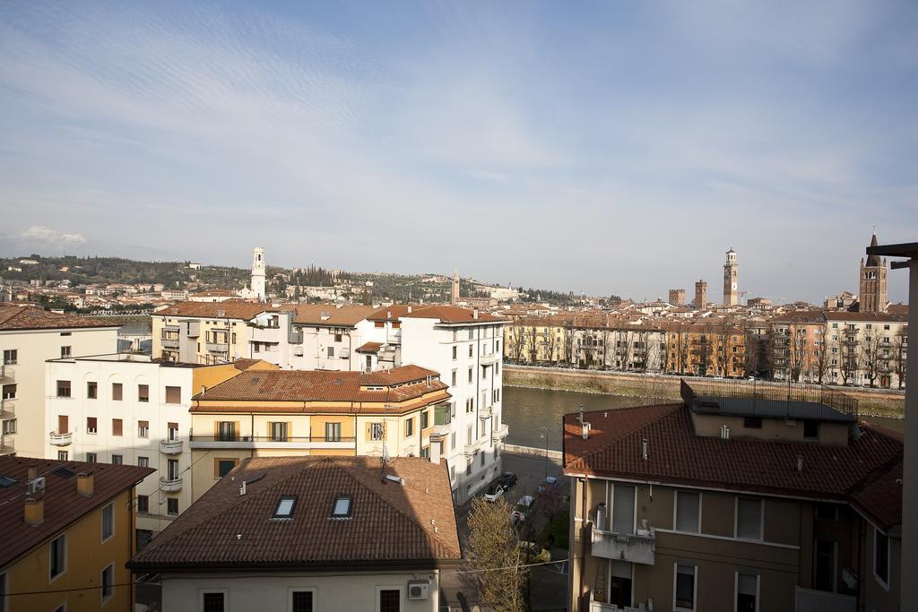 Veronaforent Selene Bagian luar foto